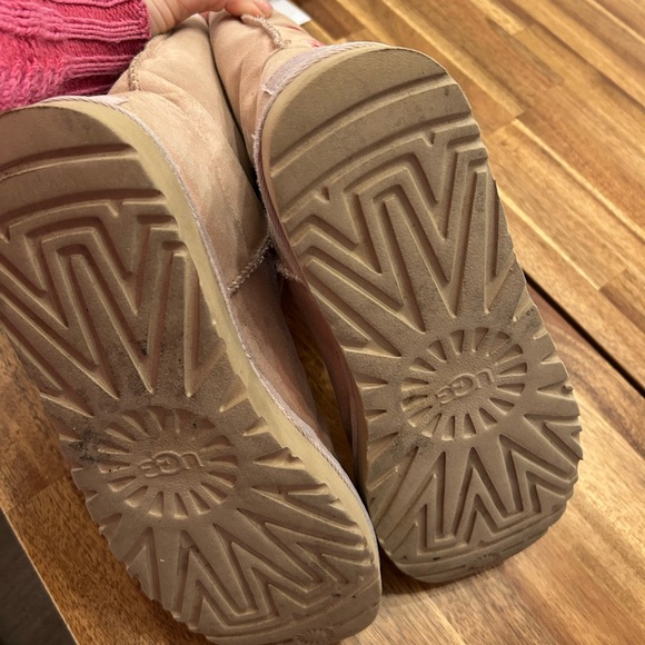 UGG Pink Floral Cherry Blossom Women's Winter Boots - Picture 6 of 7